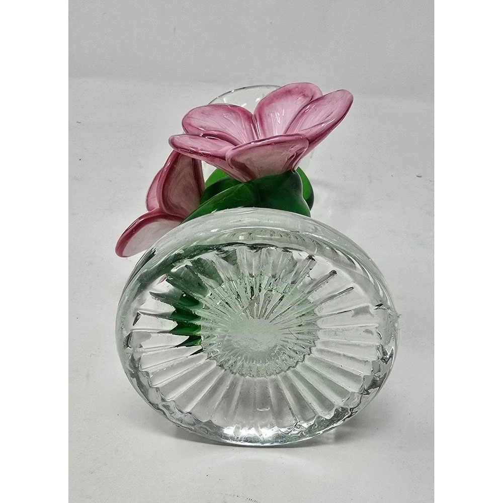 Vtg hand blown art glass bud vase pink flowers green vine fluted rim botanical